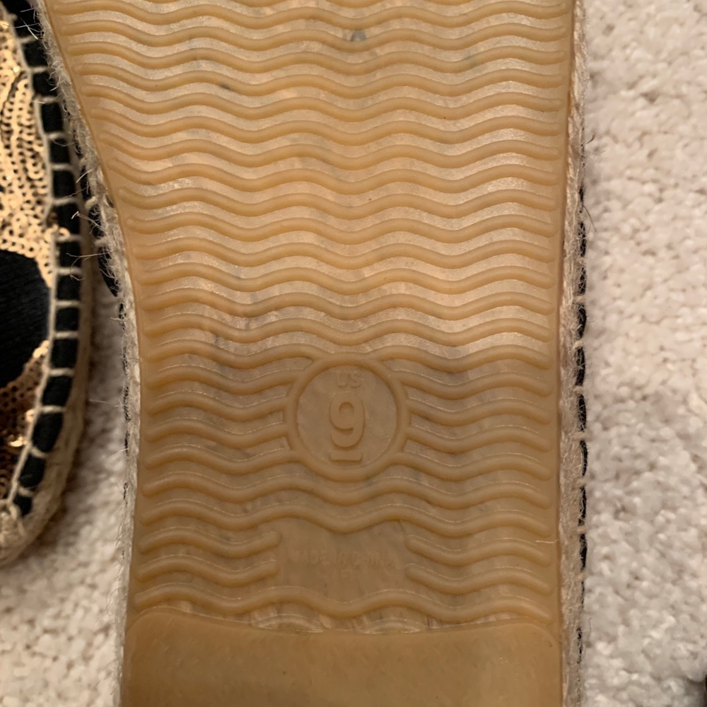 Shoes - Picture 3 of 5